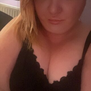 Curvyhot: , , 